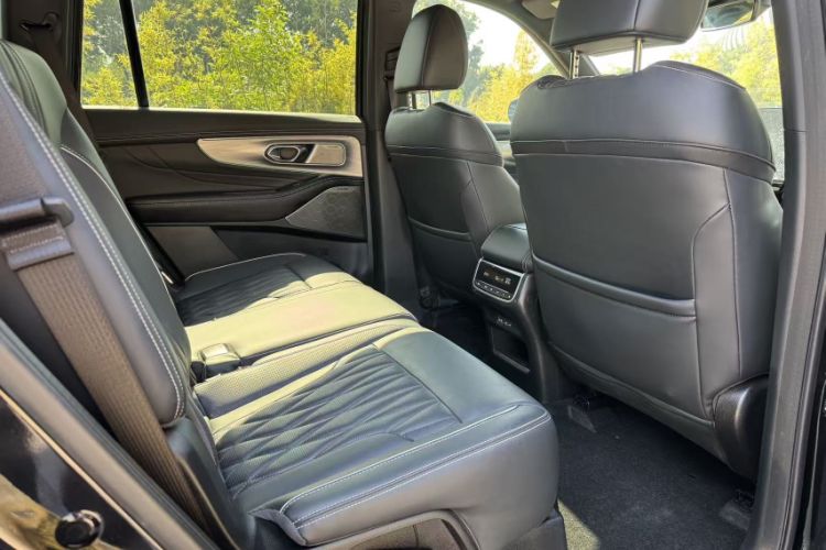 Used GAC Trumpchi GS8 2024 Linghang Series 2.0 TGDI Four-Wheel Drive Luxury Smart Connectivity Version