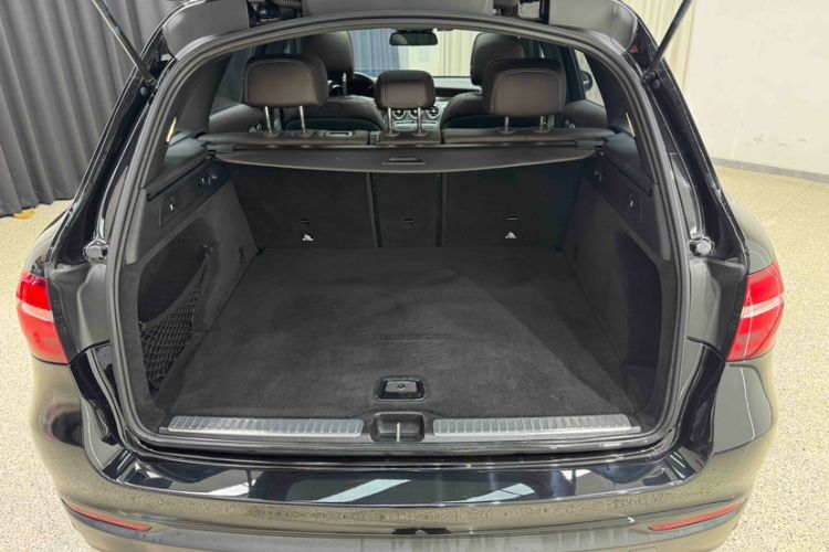 Used Mercedes-Benz GLC 2016 GLC 300 4MATIC Dynamic Model
