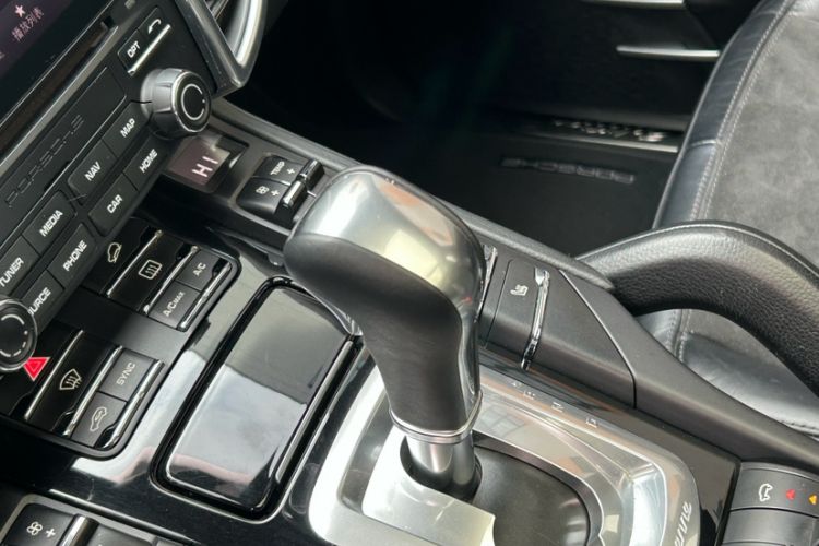 Used Porsche Cayenne 2016 Cayenne Platinum Edition 3.0T
