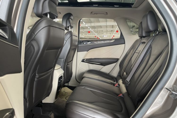 Used Lincoln MKC 2018 2.0T Two-Wheel Drive Luxury Edition
