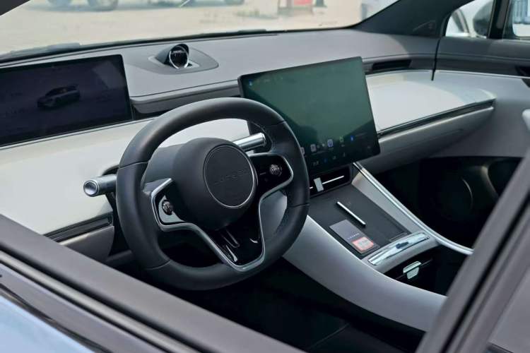 Used Hima Luxeed S7 2024 Max RS
