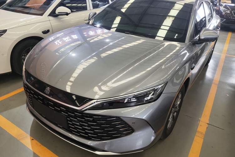 Used BYD Qin L 2025 DM-i Smart Drive 80KM Leading Model