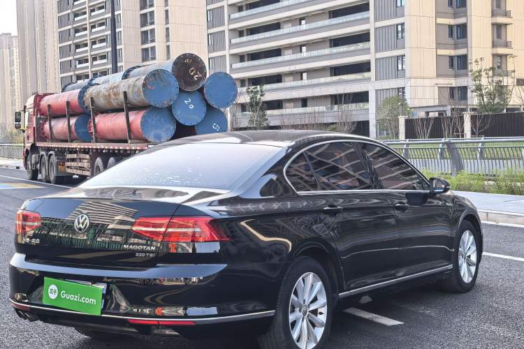 Used Volkswagen Magotan 2018 330TSI DSG Advanced Model
