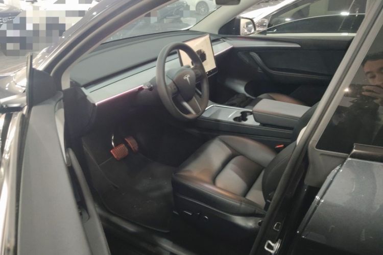 Used Tesla Model Y 2024 Rear-Wheel-Drive Version