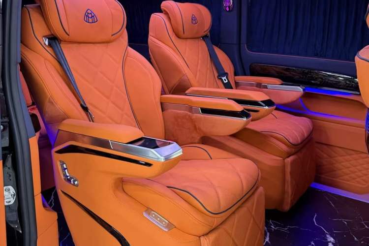 Used Mercedes-Benz Vito 2024 2.0T Elite Version 7 Seats
