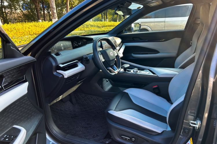 Used  A06 2023 Base Model
