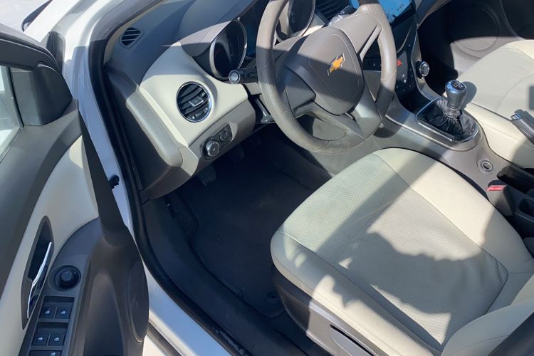 Used Chevrolet Cruze 2015 1.5L Classic SL MT
