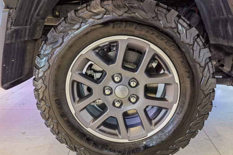 Used  Gladiator 2022 3.6L Pioneer Edition
