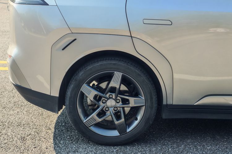 Used AION Y 2022 Plus 70 Tech Edition
