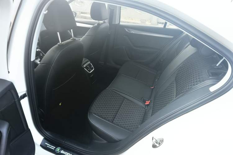 Used Skoda Octavia 2019 1.5L Automatic Smart Drive Luxury Edition China V Standard
