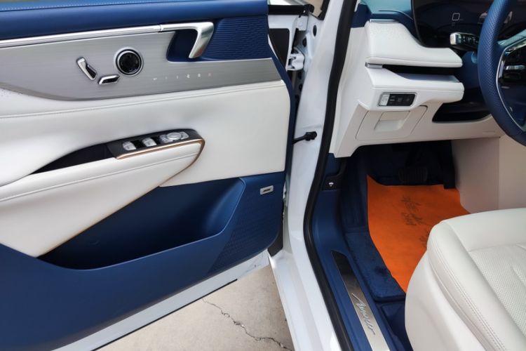 Used Buick GL8 New Energy 2024 Lu Zun Luxury Edition 6-Seater
