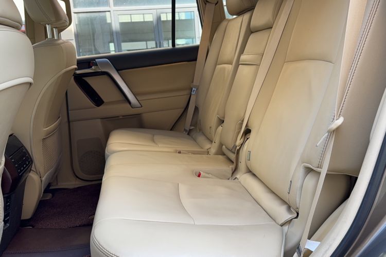 Used Toyota Prado 2014 4.0L Automatic TX-L NAVI
