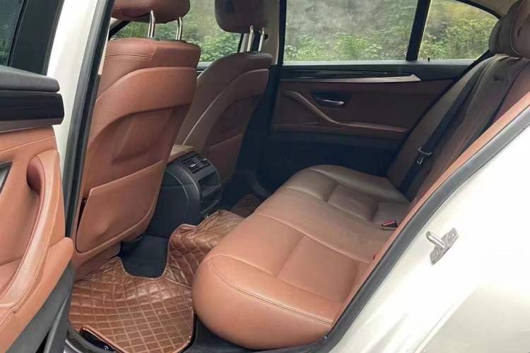 Used BMW 5 Series 2015 520i Elegant Edition
