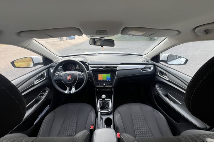 Used Roewe i5 2020 1.5L Manual 4G Connect Luxury Edition
