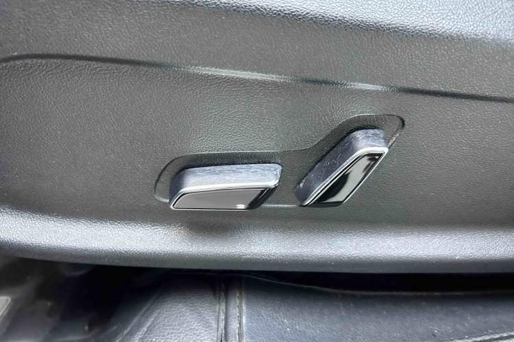 Used BYD Song Pro New Energy 2024 HONOR Edition DM-i 71KM Navigation Model