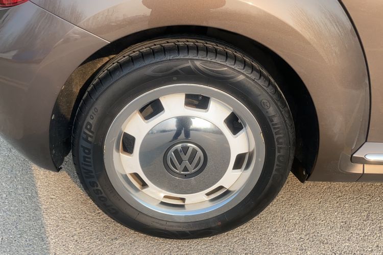 Used Volkswagen Beetle 2015 180TSI model
