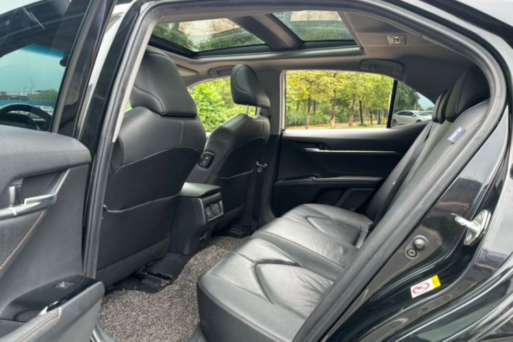 Used Toyota Camry 2018 2.5G Luxury Edition
