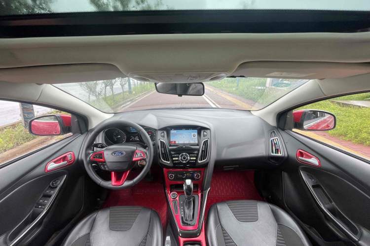 Used Ford Focus 2018 Sedan Classic 1.6L Automatic Trendy SmartDrive Edition
