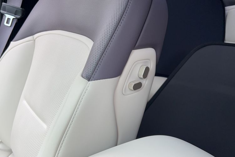 Used  12 2025 Ultra Extended-Range Edition
