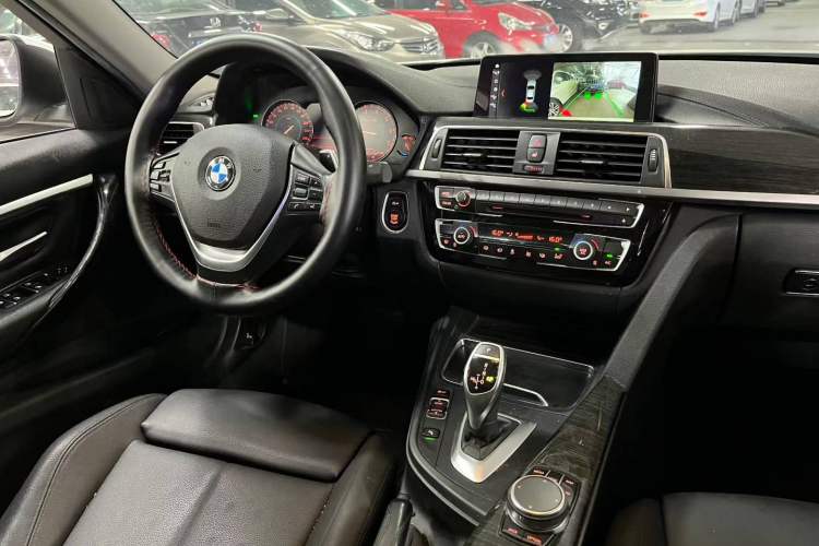 Used BMW 3 Series 2018 320Li Leading Luxury Package
