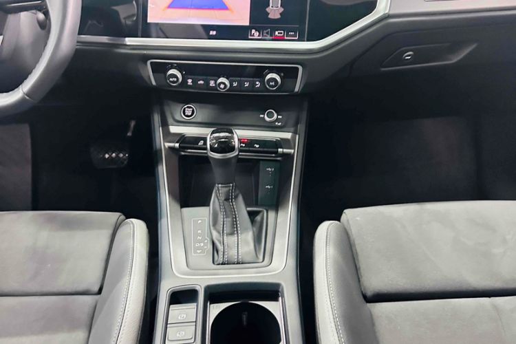 Used Audi Q3 2022 35 TFSI Fashion Dynamic Model
