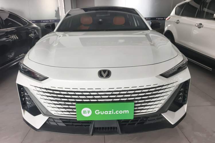 Used Changan UNI-V 2022 1.5T Prestige Version
