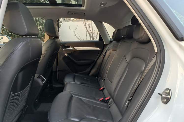 Used Audi Q3 2016 30 TFSI Collector's Edition Comfort Model
