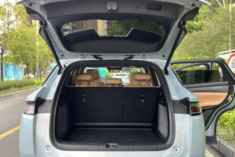 Used BYD Song L DM-i 2024 112 km Beyond Edition
