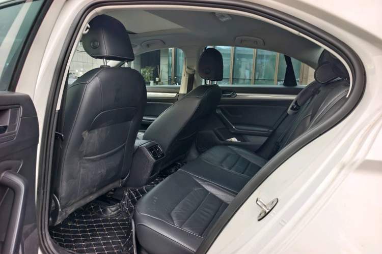 Used Volkswagen Lamando 2015 330TSI DSG Comfort Edition
