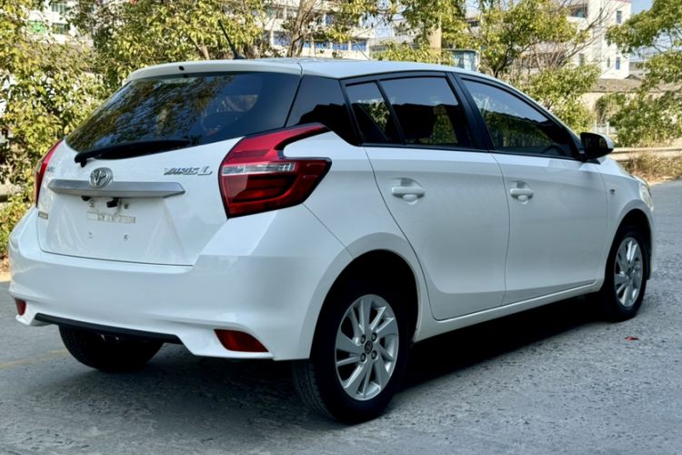 Used Toyota YARiS L 2016 Revised Version 1.5G CVT with Dynamic Sunroof
