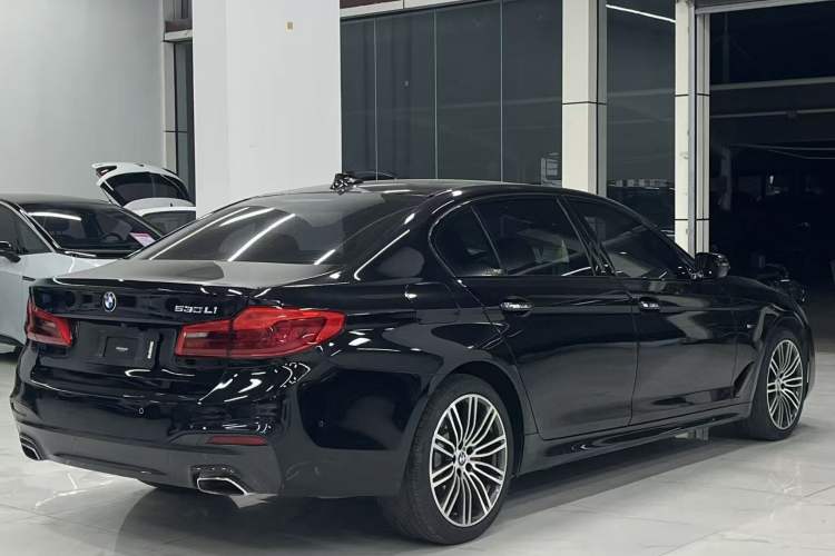 Used BMW 5 Series 2018 Restyled 530Li Leading Edition M Sport Package
