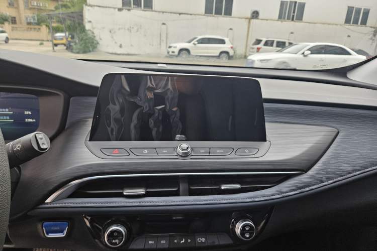 Used Buick Velite 6 2023 430km Range Commuter Version
