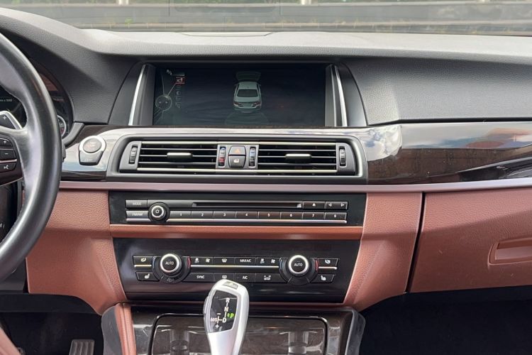 Used BMW 5 Series 2014 535Li Leading Model
