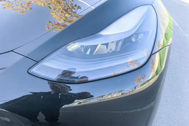 Used Tesla Model Y 2023 Long-Range All-Wheel-Drive Version
