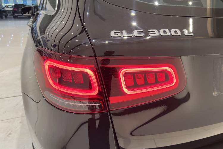 Used Mercedes-Benz GLC 2022 GLC 300 L 4MATIC Luxury Model
