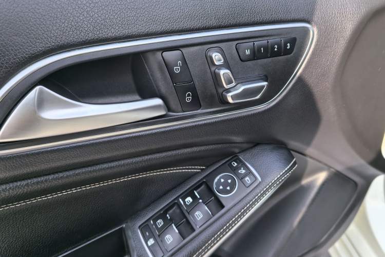 Used Mercedes-Benz A-Class 2018 A 200 Fashion Model
