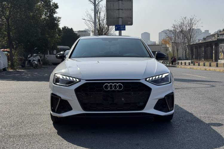 Used Audi A4L 2022 40 TFSI Luxury Dynamic Model