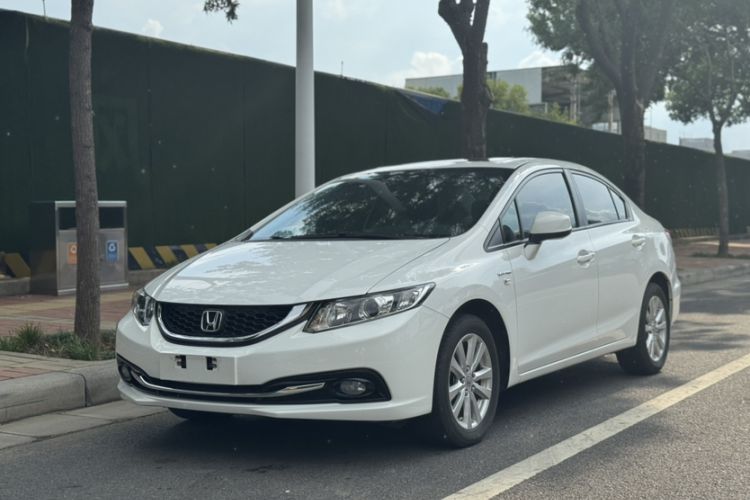 Used Honda Civic 2014 1.8L automatic comfort version
