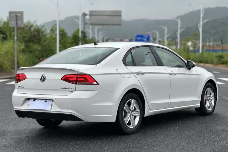 Used Volkswagen Lamando 2017 230TSI DSG Fashion Edition