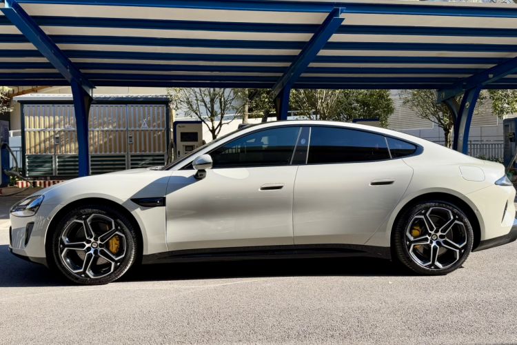 Used Xiaomi Auto SU7 2024 Rear-Drive Ultra-Long Range Advanced Pro-Level Intelligent Driving Version
