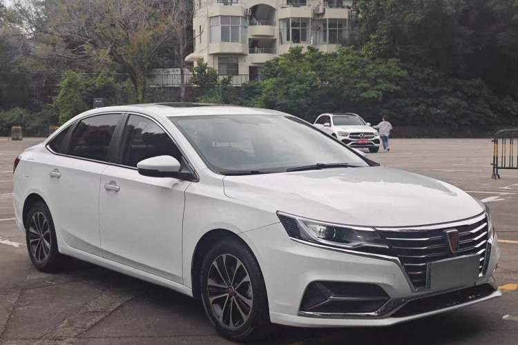 Used Roewe i6 2020 PLUS 1.6L CVT 4G Connected Glory Flagship Edition

