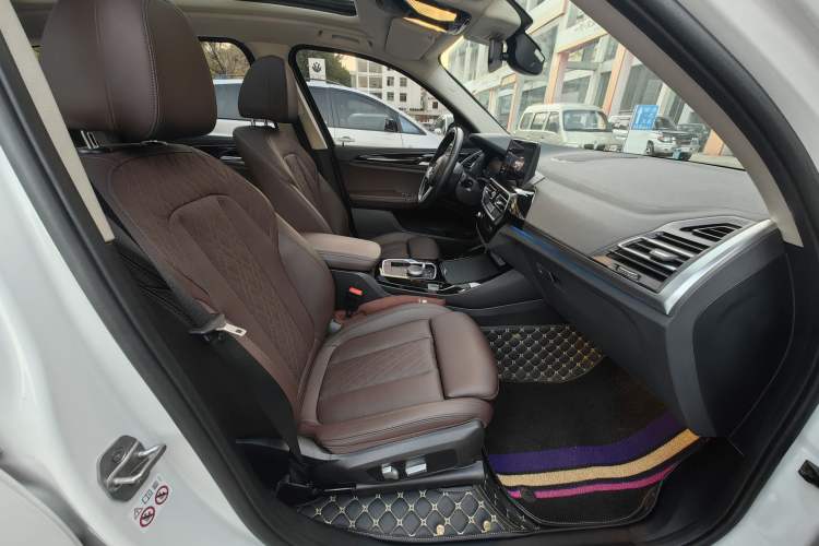 Used BMW iX3 2023 Leading Model
