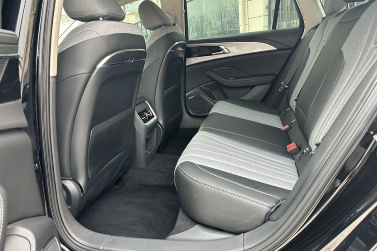 Used Hongqi H5 2024 1.5T DCT Smart Connect Flagship Edition
