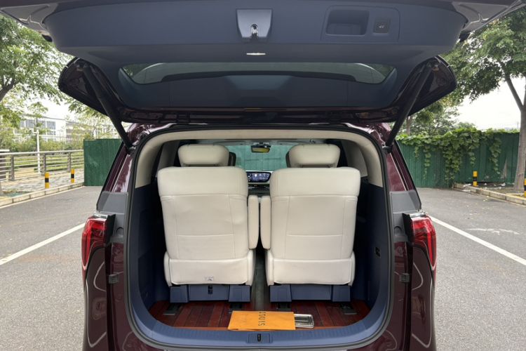 Used Buick Century 2023 2.0T Six-Seater Yinshi Edition
