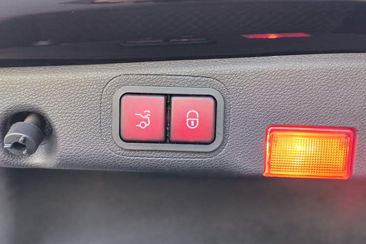 Used Mercedes-Benz E-Class 2020 Restyled E 300 L Sporty and Stylish Edition
