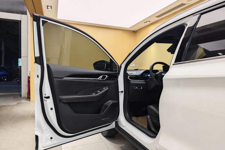 Used Geely Auto Coolray 2025 Bin Yue L 1.5T DCT Starlight Edition
