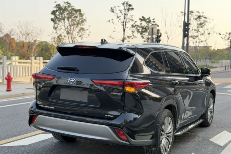Used Toyota Highlander 2022 Dual-Engine 2.5L Four-Wheel Drive Prestige Version 7 Seats