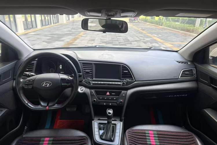 Used Hyundai Elantra 2018 1.4T Dual-Clutch Xuan Dong · Dynamic Edition

