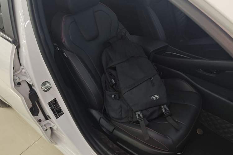 Used Hyundai Elantra 2022 240TGDi DCT LUX Prestige Edition
