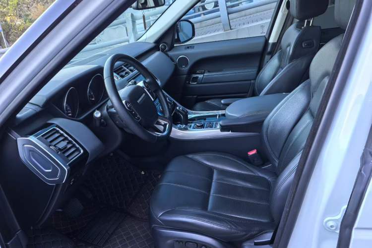 Used Land Rover Range Rover Sport 2014 3.0 SC V6 HSE
